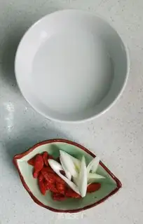 Make Peachy Cream fried lily step 1