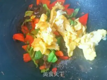 Make Mocked eggs with tomatoes step 4