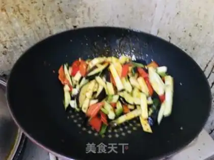 Make Cheese and tomato noodles step 4
