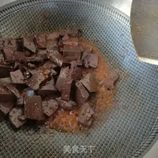 Make Garlic pig blood step 7