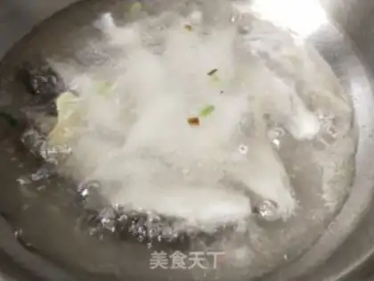Make Sour fish bone soup step 3