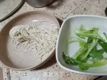 Make Onion noodles step 4