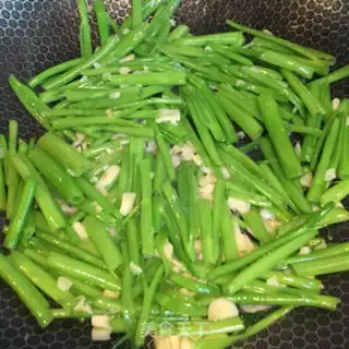Make Garlic cabbage step 5