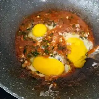 Make Onion eggs and shrimp sauce step 6