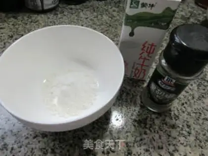 Make Chicken chest mushroom soup step 1