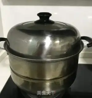 Make Celery noodles step 1