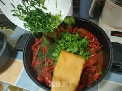 Make Spicy lobster step 14