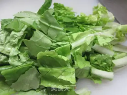 Make The duck-legged tofu cooks cabbage step 1