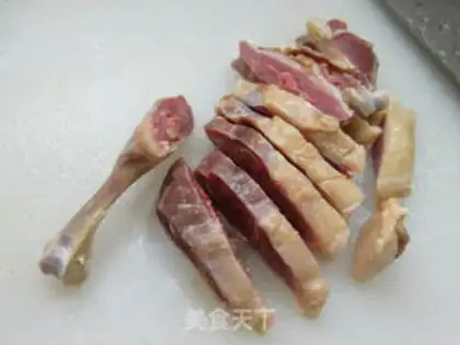 Make The duck-legged tofu cooks cabbage step 2