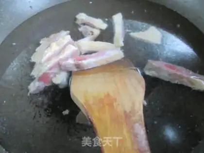 Make The duck-legged tofu cooks cabbage step 3