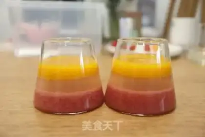 Make Strawberry mango tea and cream cups step 14