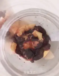 Make Hand-to-hand fruit tea step 2