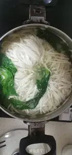 Make Mix noodles step 1
