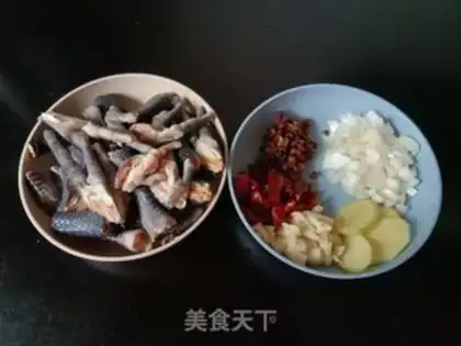 Make Spicy chicken claws step 0