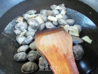 Make Frozen clams step 1