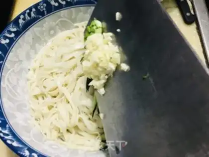 Make The cucumber