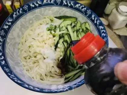 Make The cucumber