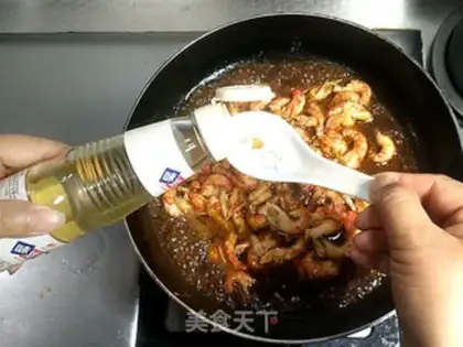 Make Crawfish noodles step 10
