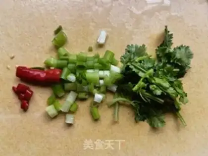 Make Spicy egg noodles step 1