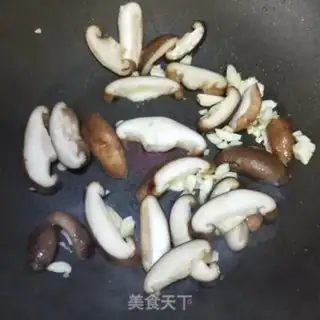Make Beetle and mushrooms step 5