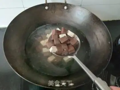 Make Spicy pig blood tofu step 2