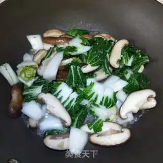 Make Beetle and mushrooms step 7