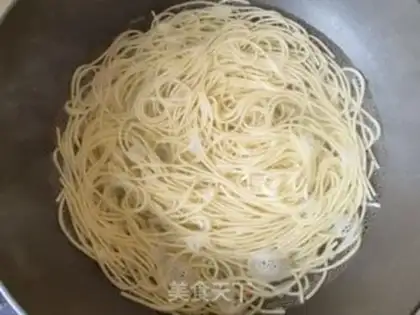 Make Spicy egg noodles step 5