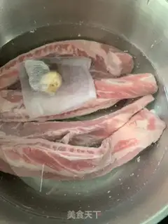 Make Red roasted cattle ribs step 1