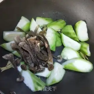 Make The bouquet soup step 3