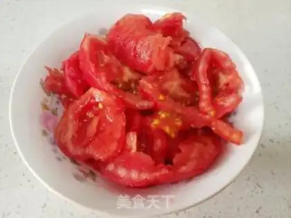 Make Tomato fried duck eggs step 3