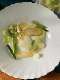 Make Onion hand tore chicken step 0