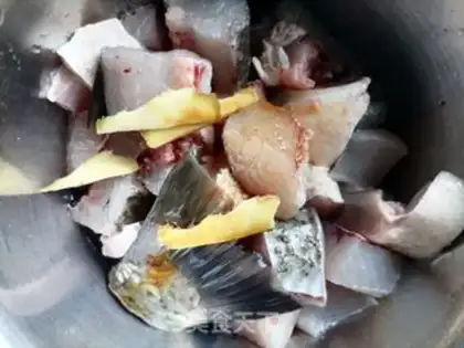 Make Red-burned fish step 1