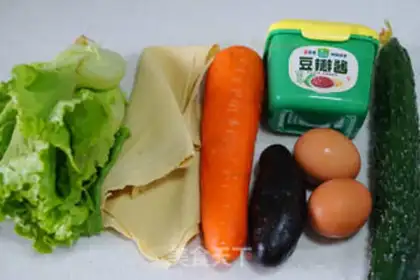 Make Low fat vegetable rolls step 0