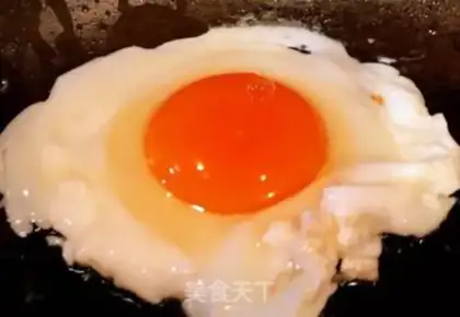 Make Lunch tomato fried egg toast step 3