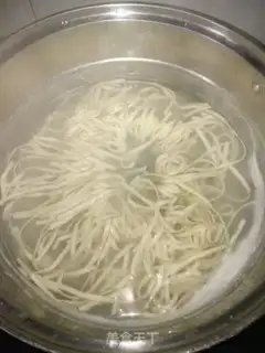 Make Tomato noodles step 10