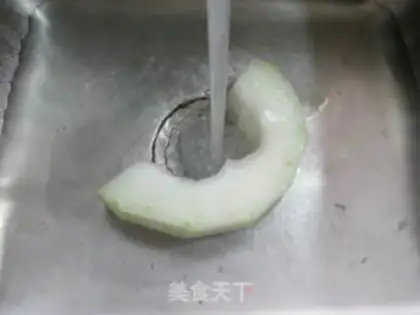 Make Shrimp-flavored melons step 1