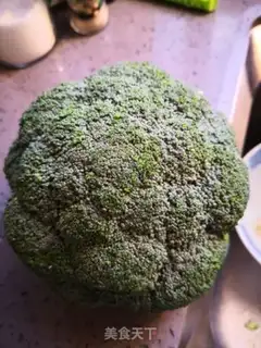 Make A salad with vinegar step 0