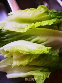 Make A salad with vinegar step 3