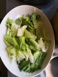 Make A salad with vinegar step 4