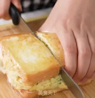 Make A cabbage egg sandwich step 6