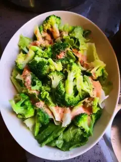 Make A salad with vinegar step 8