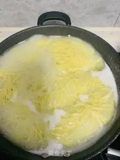 Make Pelican noodles step 1