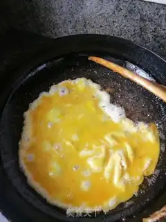 Make Tomato fried eggs step 2