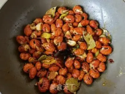 Make 13 fragrances of lobster tail step 9