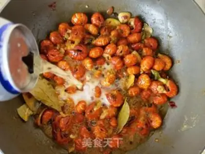 Make 13 fragrances of lobster tail step 11