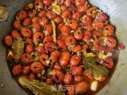 Make 13 fragrances of lobster tail step 14