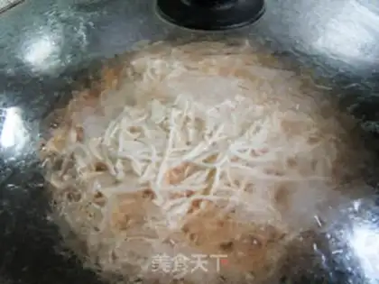 Make Five flowers with white noodles step 8