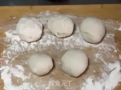 Make Shrimp omelet egg pie step 4