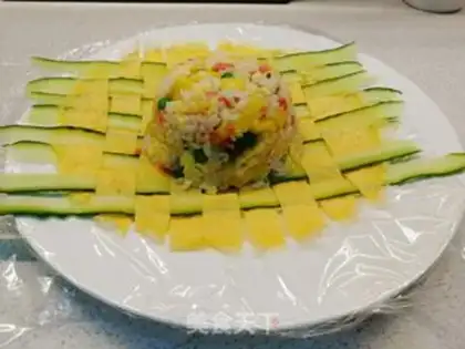 Make Pineapple egg fried rice step 3