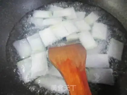 Make Eggs, cabbage, tofu soup step 4